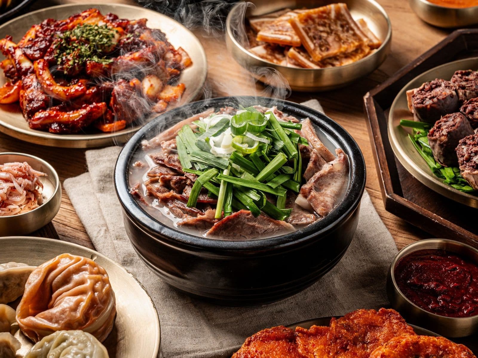 국밥 배달 브랜드 배달음식사진 - 사이드 메뉴 컷 (한상 차림 컷)