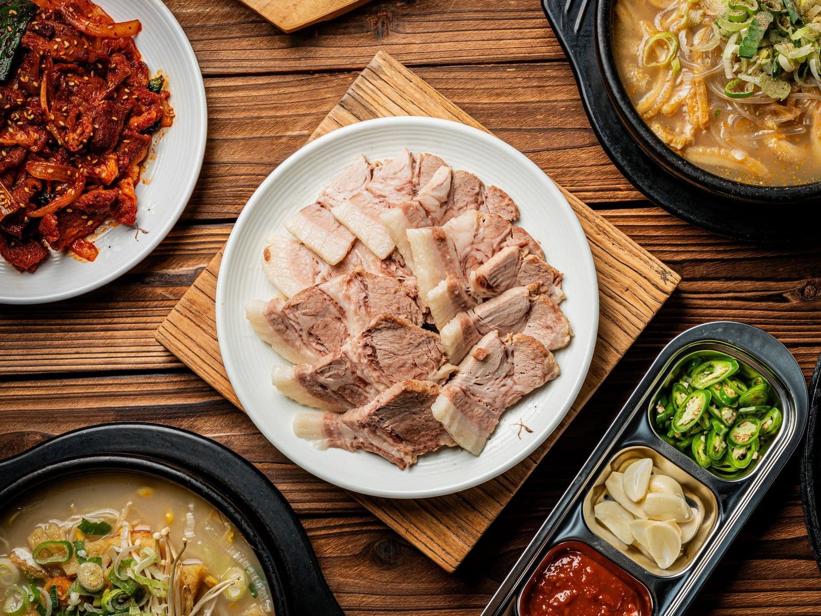 양지리 가마솥 나무 배경 메뉴사진 전체 라인업
