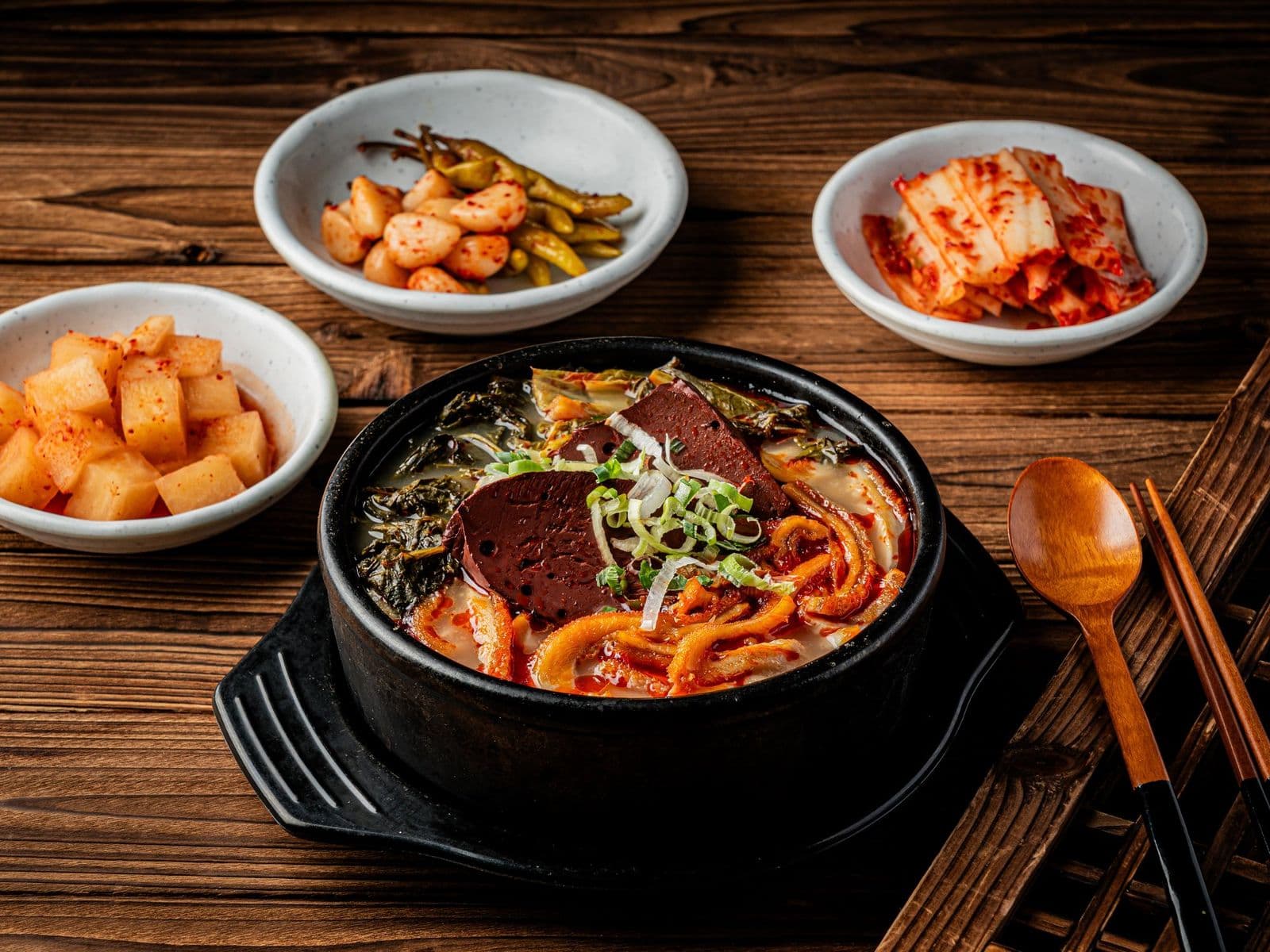 양지리 가마솥 나무 배경 메뉴사진촬영 - 소몽스튜디오