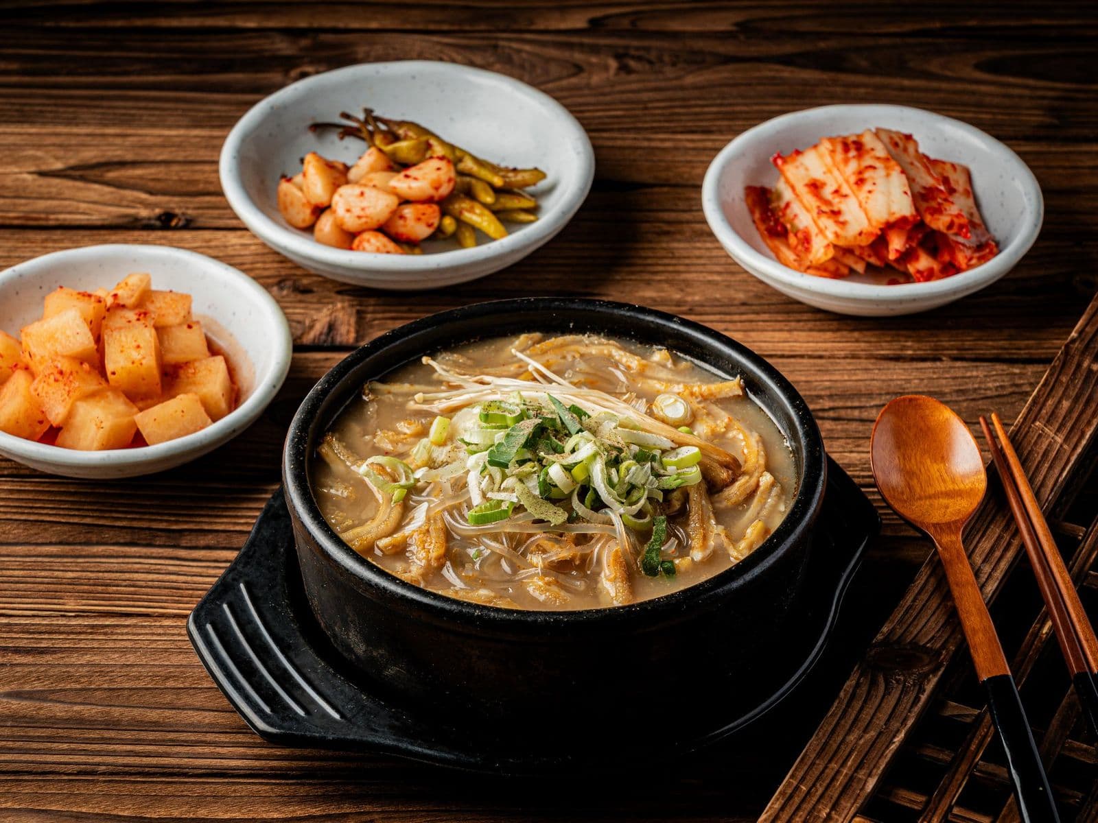 양지리 가마솥 나무 배경 메뉴사진촬영 - 소몽스튜디오