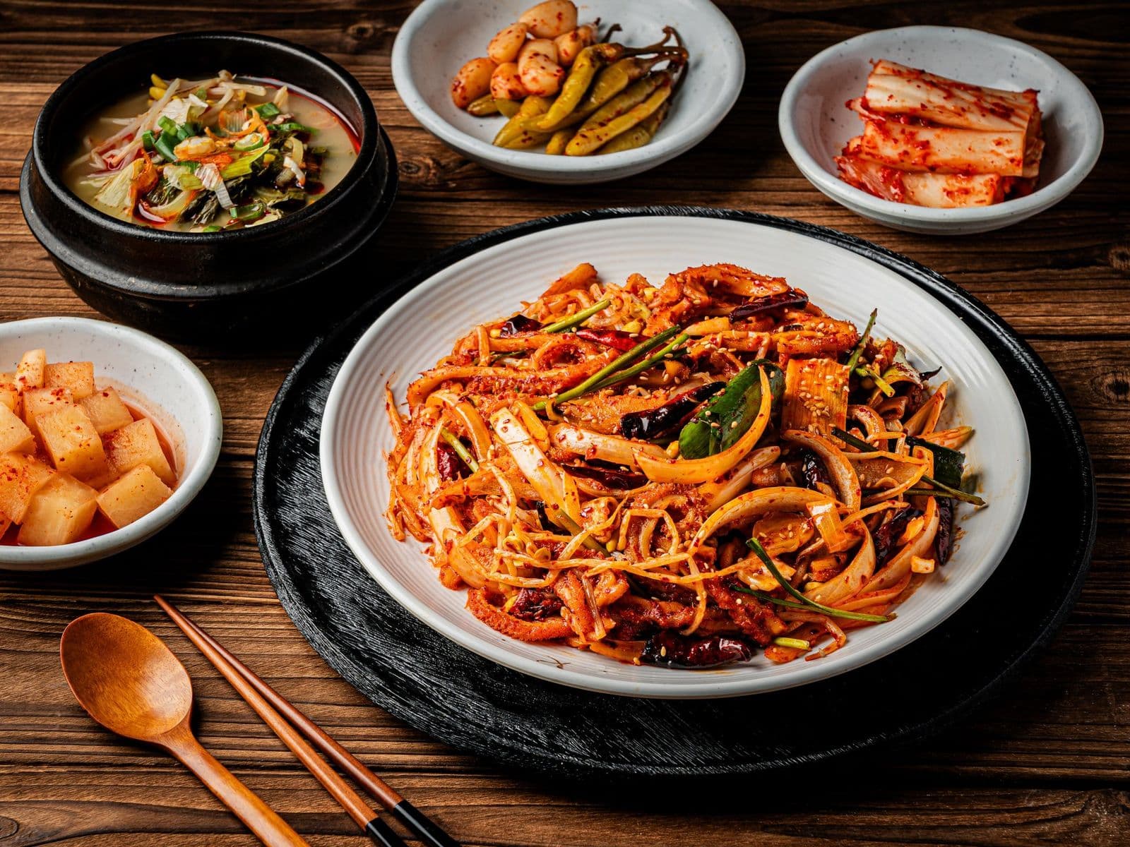 양지리 가마솥 나무 배경 메뉴사진촬영 - 소몽스튜디오